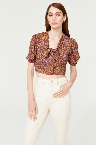 adL Kurze Bluse – Taschendetail
