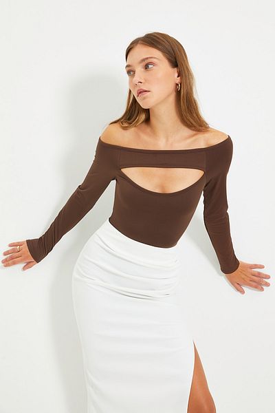 Trendyol Collection Brown Cutout Detailed Snap Knitted Body TWOAW22BD0079