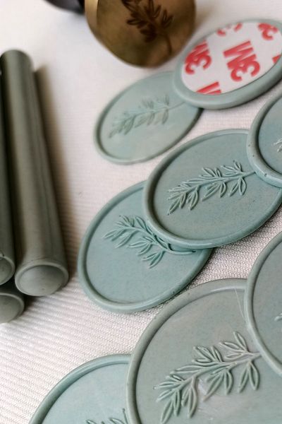 Dekorden Self Adhesive Seal - Luna
