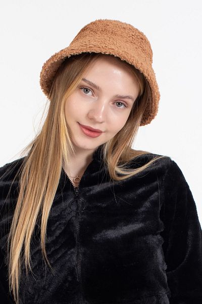 LadyColor Зимна шапка Camel Bucket Hat - дамски модел от плюшен плат