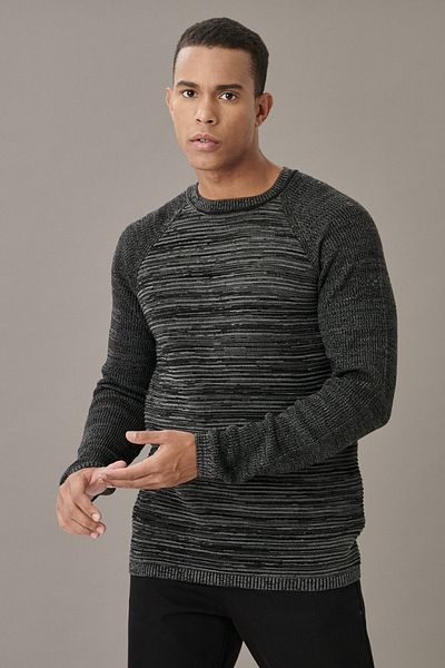 AC&Co / Altınyıldız Classics Schwarzer Herren-Strickpullover mit normaler Passform und normalem Schnitt und Rundhalsausschnitt