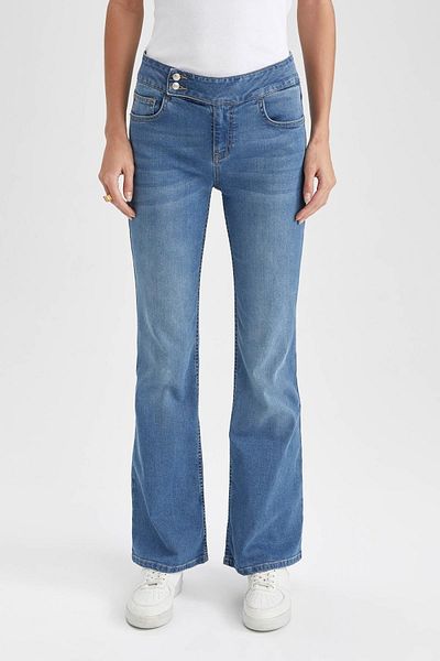 DeFacto Flare Fit Jeanshose mit ausgestelltem Bein und niedriger Taille