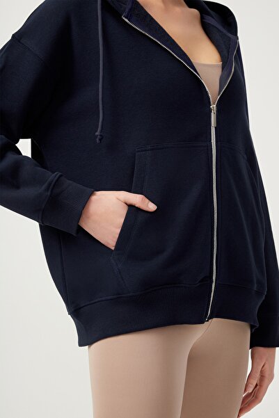 Los Ojos Hanorac tricotat cu fermoar supradimensionat, cu glugă, albastru bleumarin pentru femei