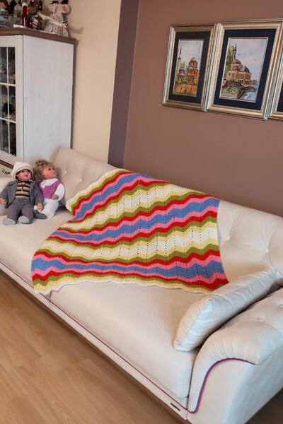 nftart.design Lines - Hand Knitted Sofa & Knee & TV Blanket