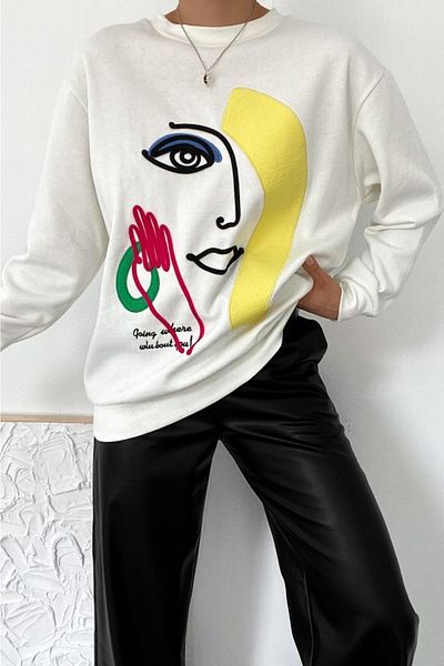 FEMELLE Ecru Thick Inside Fleece Embroidered Embossed Oversize Sweatshirt