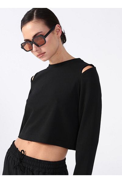 Black On Black بلوزة نسائية سوداء سادة برقبة دائرية K-josi