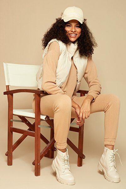 Select Moda Kadın Krem Dik Yaka Cepli Şişme Yelek