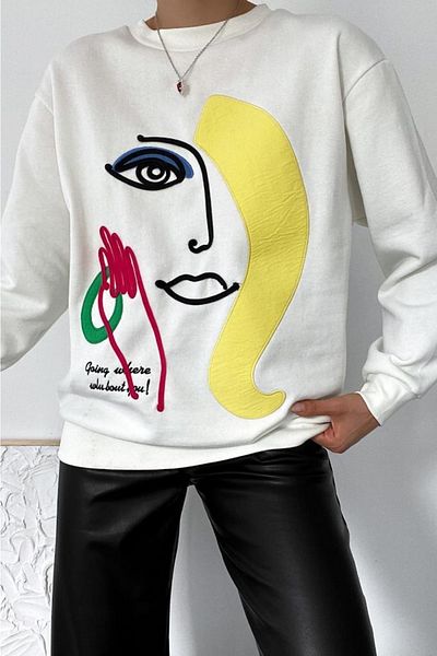 FEMELLE Ecru Thick Inside Fleece Embroidered Embossed Oversize Sweatshirt