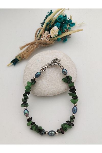 Stoneage Emerald And Black Pearl Healing Bracelet