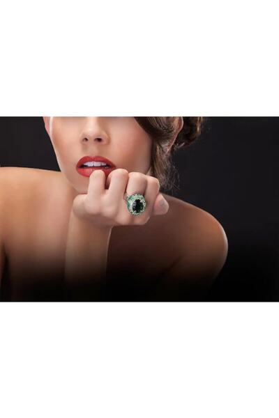 Turkuaz Kadın Zümrüt Oval Yüzük
