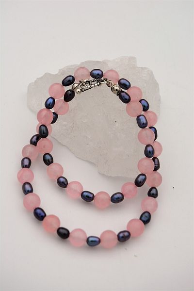 Stoneage Pink Quartz Hematite Jewelled T Lock Healing Necklace