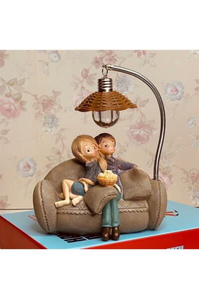 Genel Markalar Dekoratif Kanepede Oturan Aşıklar Işıklı Sevgili Biblosu