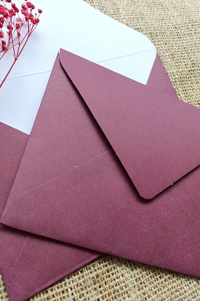 Dekorden 100 Pieces Burgundy Invitation Envelopes, 13X18 Cm.
