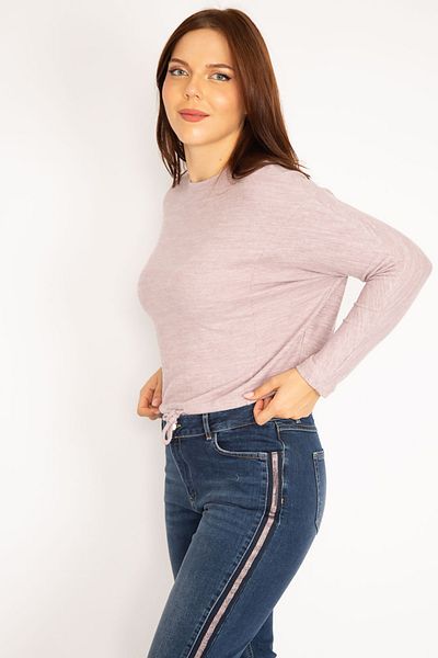 Şans Różowa koronkowa bluzka damska plus size z przodu 65n34916