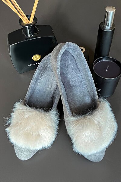 RENKLİBUTİK Домашни пантофи с кожени детайли