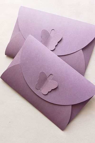 Dekorden Invitation Envelope with Butterfly Clasp