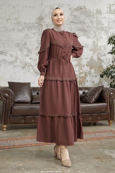 InStyle Sukienka hidżab z gipiurą i rękawami balonowymi - Gorzki Brąz