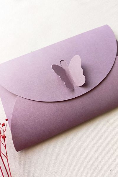 Dekorden Invitation Envelope with Butterfly Clasp
