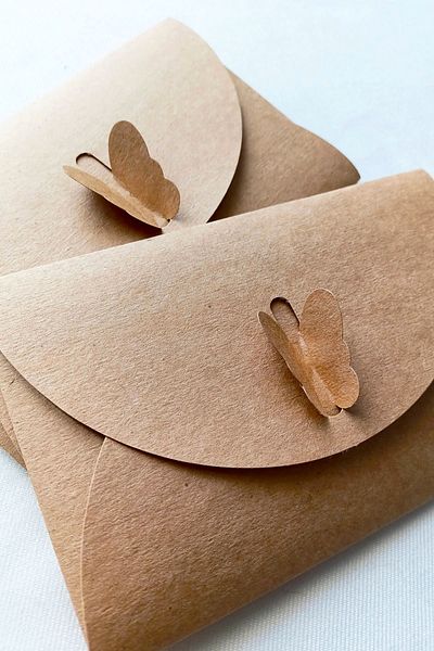 Dekorden Kraft Envelope with Butterfly Clasp
