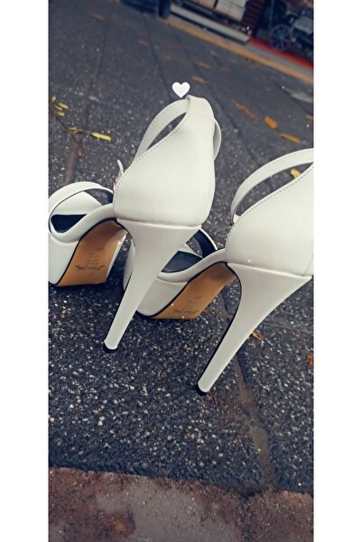 Afilli Kadın Beyaz Tek Bant Platform Kalın Taban İnce Çivi Yüksek Topuk Sandalet Topuklu Ayakkabı
