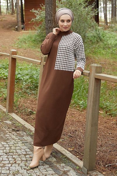 InStyle Pletené šaty se vzorem Amelya Sleeve Houndstooth - Hořce hnědé