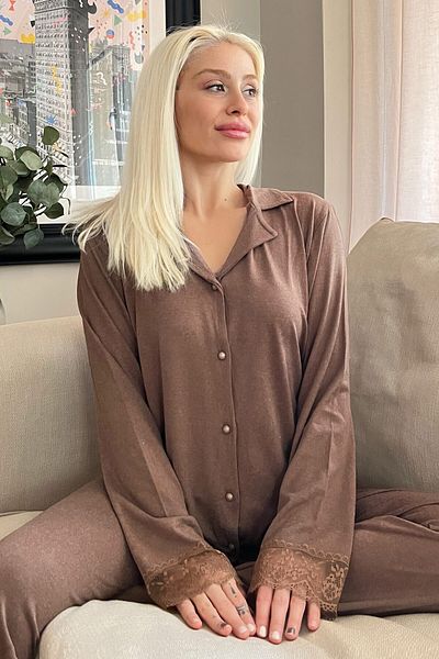 Pijamaevi Braunes langärmliges Bambus-Pyjama-Set mit Knopfleiste vorne