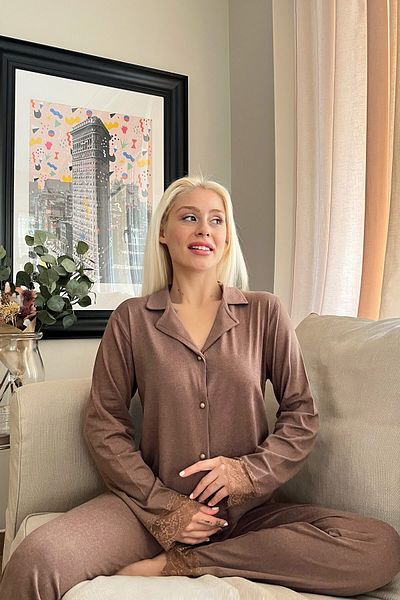 Pijamaevi Braunes langärmliges Bambus-Pyjama-Set mit Knopfleiste vorne