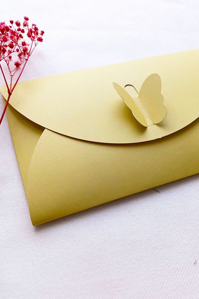 Dekorden Yellow Invitation Envelope with Butterfly Clasp