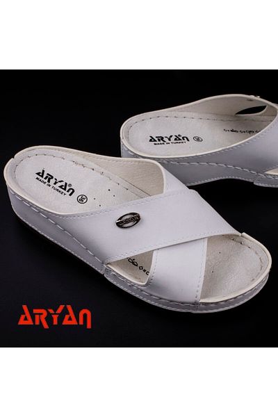 ARYAN Papuci de damă Cross White