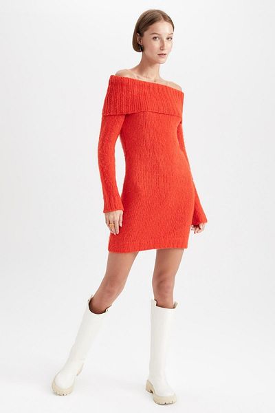 DeFacto Figurbetontes Kleid mit offenen Schultern und langen Ärmeln aus Thessaloniki-Stoff Z1201az22wn