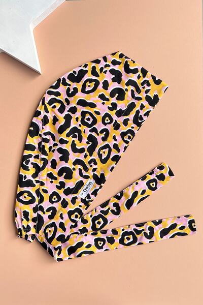 Owlet Medikal Pembe Sarı Leopar Desenli Cerrahi Tesettür Bone
