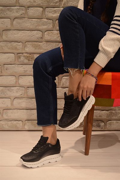 Isy Women's Black-white Sole Love Written Sneaker Sports Shoes
