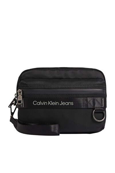 Calvin Klein Messenger Bag - Black - Plain