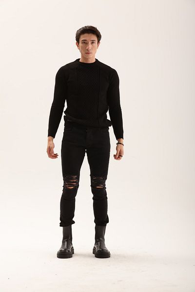 THIMOON Men's Black Crew Neck Hair Knit Sweater