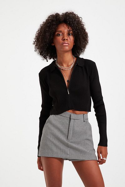 Trendyol Collection Czarny, dzianinowy kardigan zapinany na zamek TWOAW21HI0154