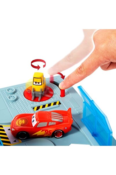 CARS Dinoco Rusteze Yarış Merkezi