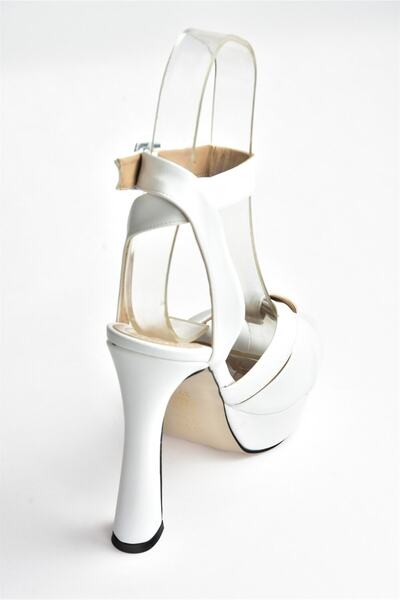 Fox Shoes حذاء نسائي بكعب سميك أبيض/أسمر K404080209