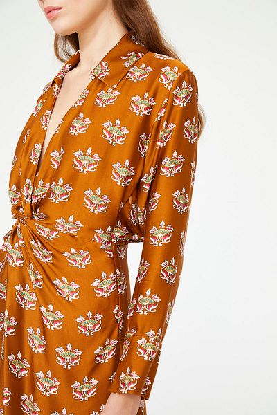 adL V-Ausschnitt – Stylisches Kleid mit Raffung