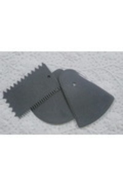 Baroness Gray Set of 3 - Cream and Dough Scraper