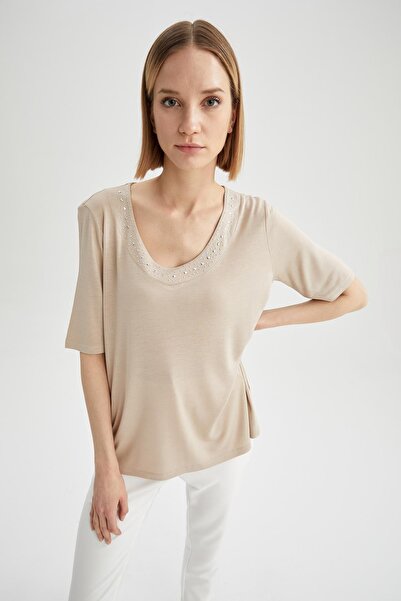 DeFacto Γυναικείο κοντομάνικο μπλουζάκι σε μπεζ V λαιμόκοψη με στάμπα