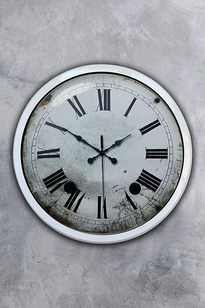 Kasva Concept Gift 40 cm White Metal Roman Wall Clock
