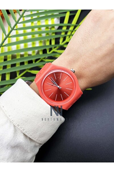 Northwatch Fuşya Yuvarlak Analog Ekran Silikon Kordonlu Kadın Saati
