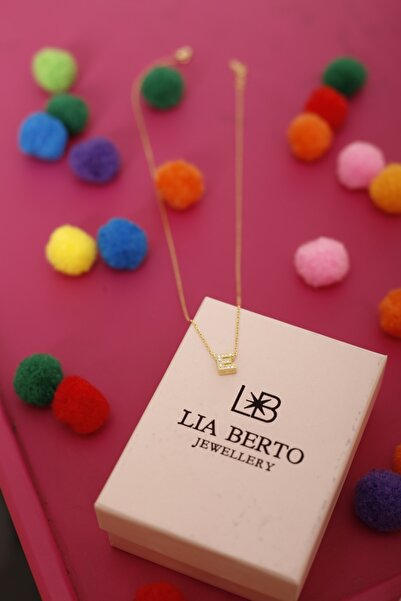 Lia Berto Altın Kaplama Taşlı E Harfi 925 Ayar Gümüş Kolye