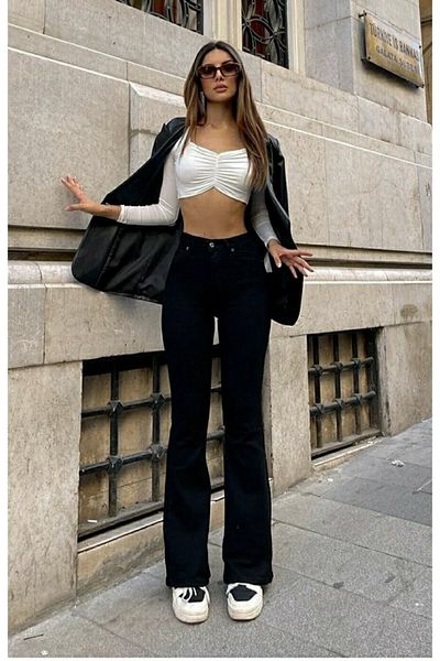 Ramrod Schwarze Meva-2-Jeans mit ausgestelltem Bein, lichtecht und hoher Taille