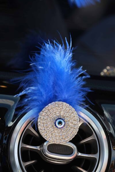 TASARIM ARABAM ATİKE ELİF AKIN Gümüş Nazar Klima Koku & Saks Mavi Tüy