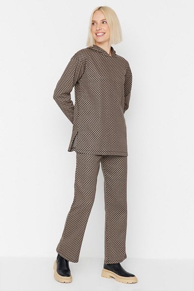 Trendyol Modest Brown Hooded Knitwear Look Sweatshirt-Pants Knitted Set TCTAW23US00222