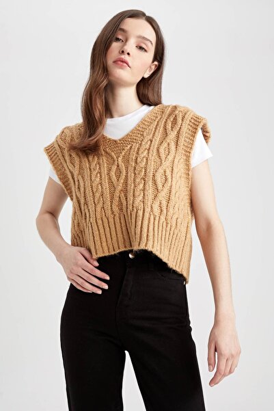 DeFacto Regular Fit V-Neck Vest