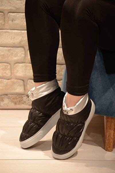 Isy Kadın Siyah Şişme Paraşüt Kumaş Büzgülü Model Kısa Bot&bootie