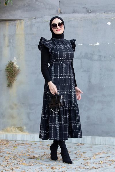 Nuna Tweed Ruffle Gilet