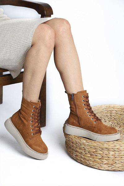 Stilbagshoes Cizme de damă Lorrie Stone, cu fermoar, din piele intoarsa, Camel